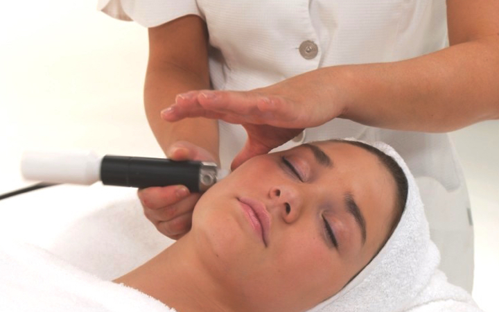 Le Mirage Crystal Clear Microdermabrasion